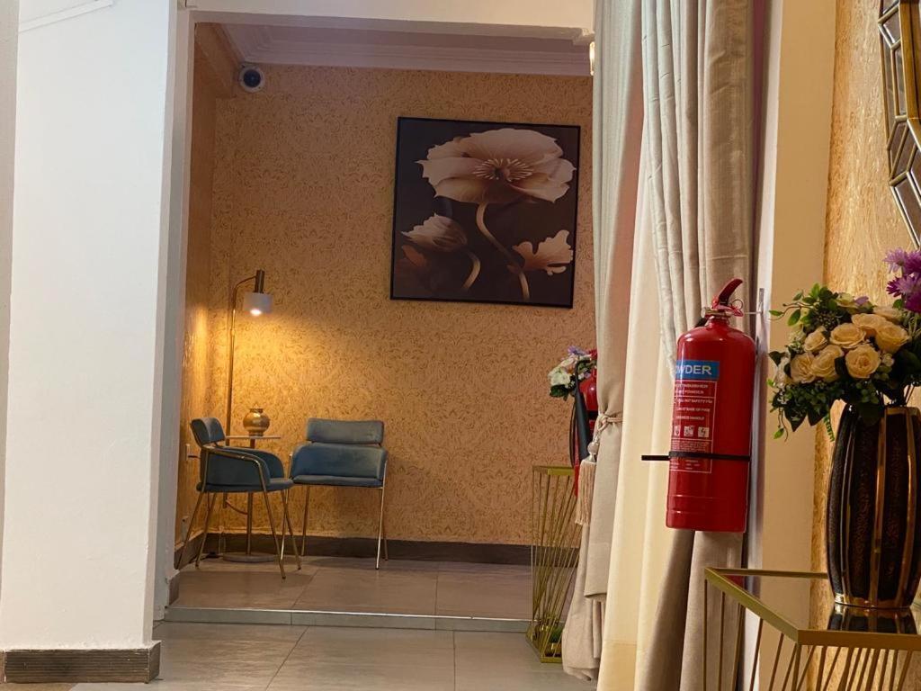 Milton Avenue Suites Accra Bagian luar foto