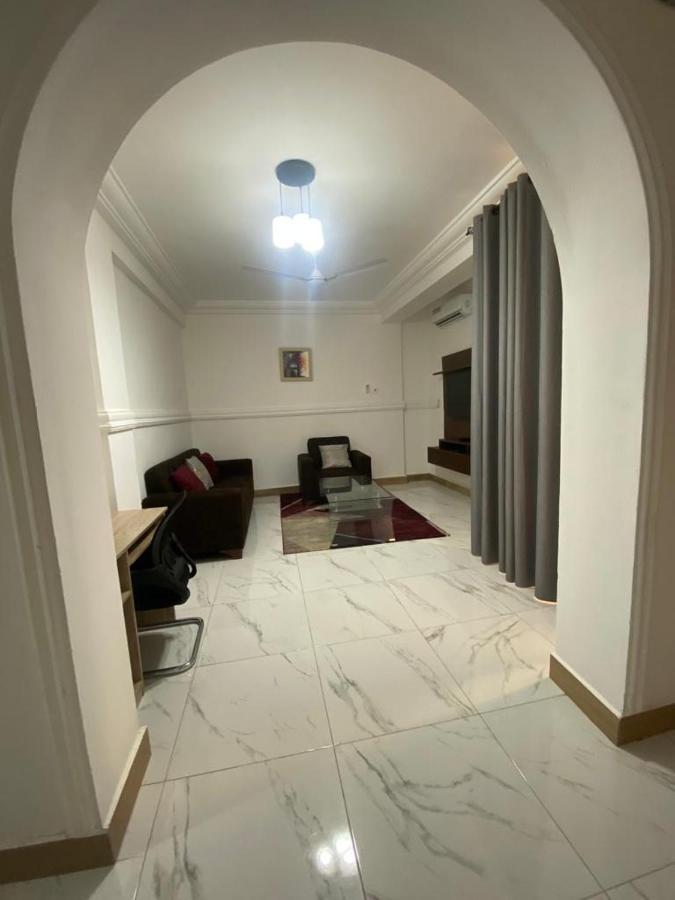 Milton Avenue Suites Accra Bagian luar foto