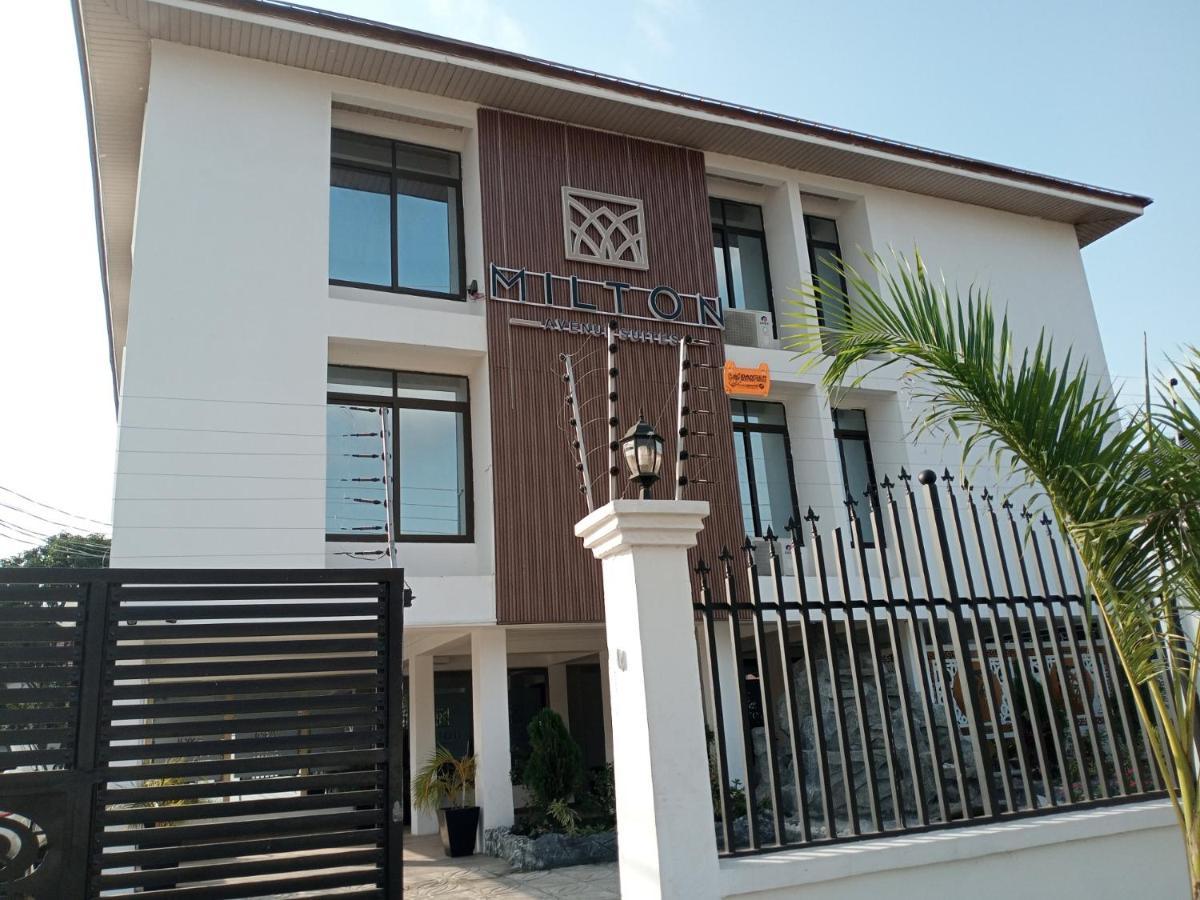 Milton Avenue Suites Accra Bagian luar foto