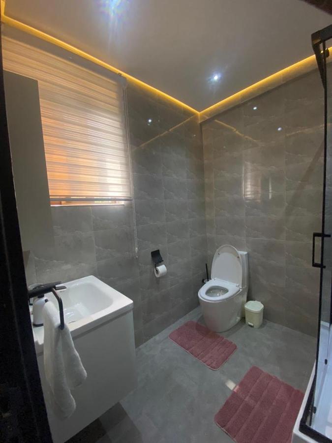Milton Avenue Suites Accra Bagian luar foto